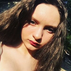 Meet your Posher, Adrianna